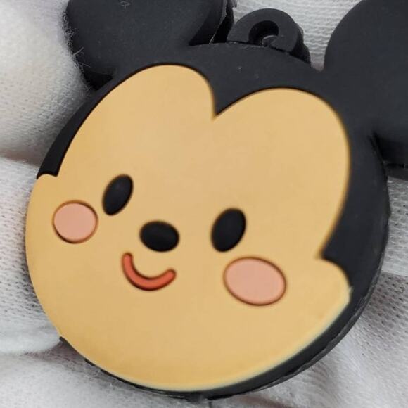 Shanghai Disney Mickey Mouse Key Cover - Picture 2 of 7